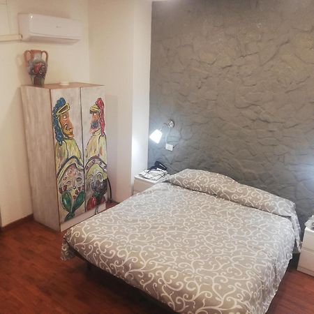 Emily House Apartment Catania Ruang foto